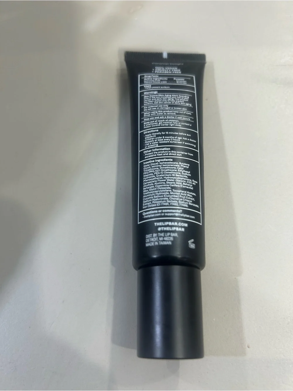 TLB JUST A TINT 3-IN-1 TINTED SKIN MOISTURIZER